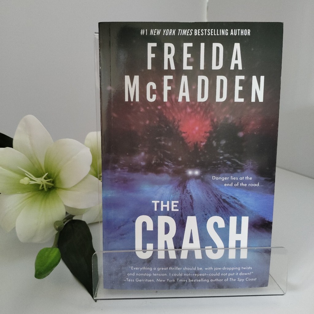 Crash Maid Series Tác giả The Crash Phiên bản tiếng Anh Freida McFadden Thriller Phổ biến070170145