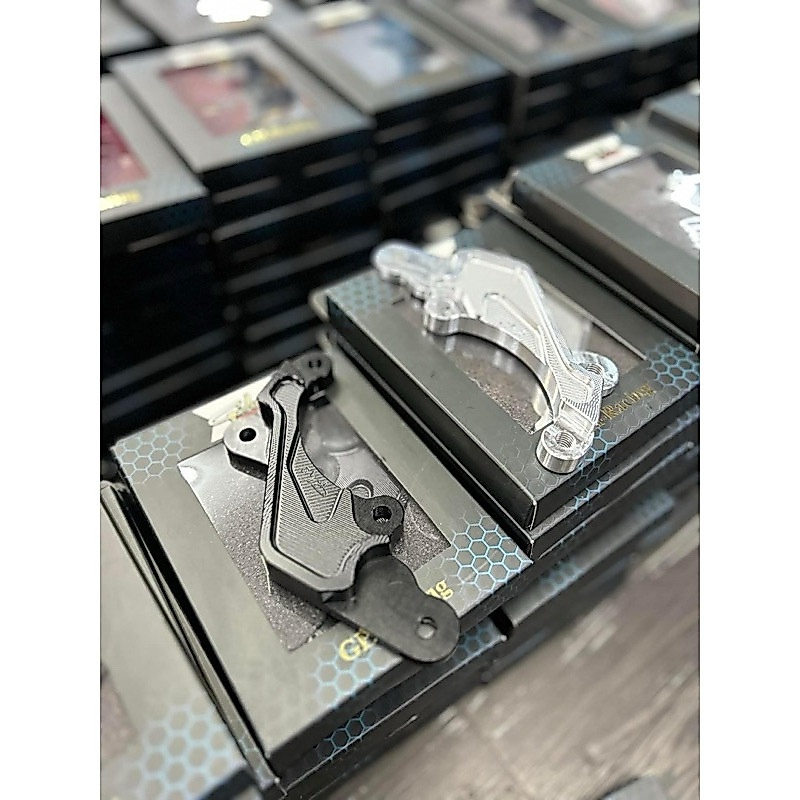 Pas(pát) heo cnc 2pis Ghracing cho em Brembo Fando Adelin và nhiều heo 2pis đối xứng khác