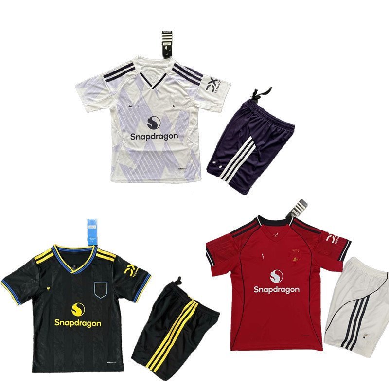 Bộ bóng đá trẻ em MU Kids Kit 2025 2026 Trẻ em Cunha Mbeumo Home Awwy Áo bóng đá thứ ba