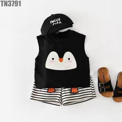 Bộ Đồ Bé Trai Mùa Hè Áo Sát Nách Đen Chim Cánh Cụt Đắp Nổi Quần Short Kẻ Sọc MINTSCLOSET TN3791