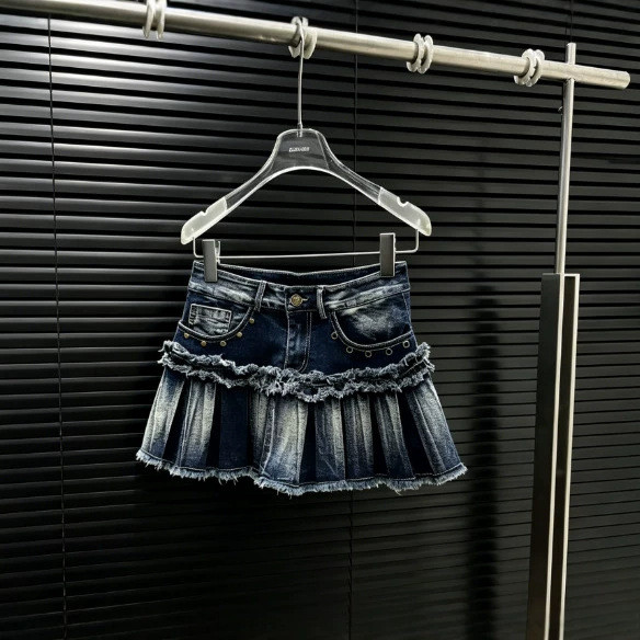 YM1J 2026New Summer American Style Heavy-Duty Rivet Frayed Edge Design Washed Denim Skirt