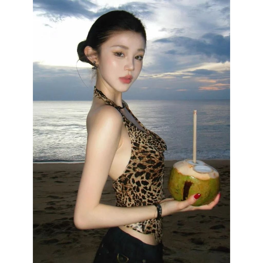 Hot Girl Style Leopard Print All-Match Niche Design Sense Slim Halterneck Cool Camisole