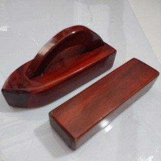Cục gỗ ủi quần ao