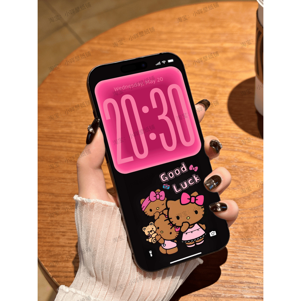 473 | IOS26 Black Leather kitty American Retro | Giấy dán tường điện thoại di động hello Kitty