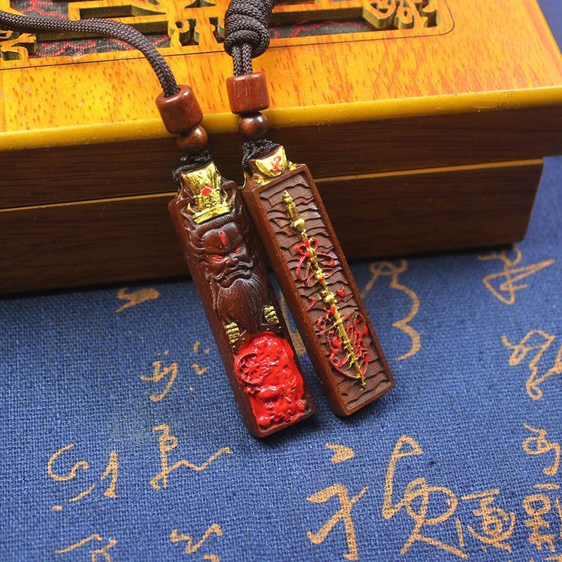 Lightning Jujube Gỗ Khắc Tay Gilt Cinnabar Vua Tinh Thần Sĩ Quan Mặt Dây Chuyền Dài Đạo Giáo Trang S