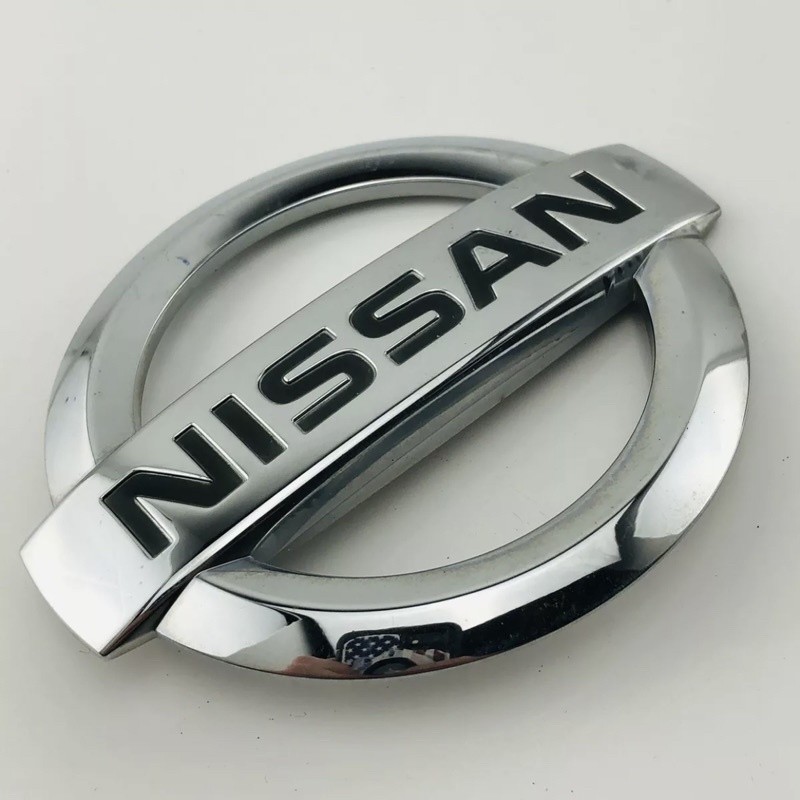 Logo NISSAN Màu Chrome
