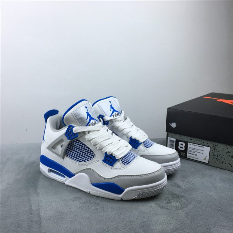 Air Jordan 4 OG "Xanh quân sự" đang giảm giá