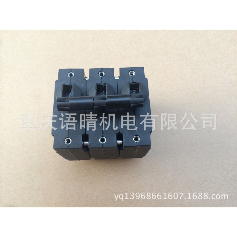 Gửi phụ kiện Bộ ngắt mạch 3P rỗng 25A Bộ ngắt mạch ba pha 23A 5-8KW Bộ ngắt mạch ba pha