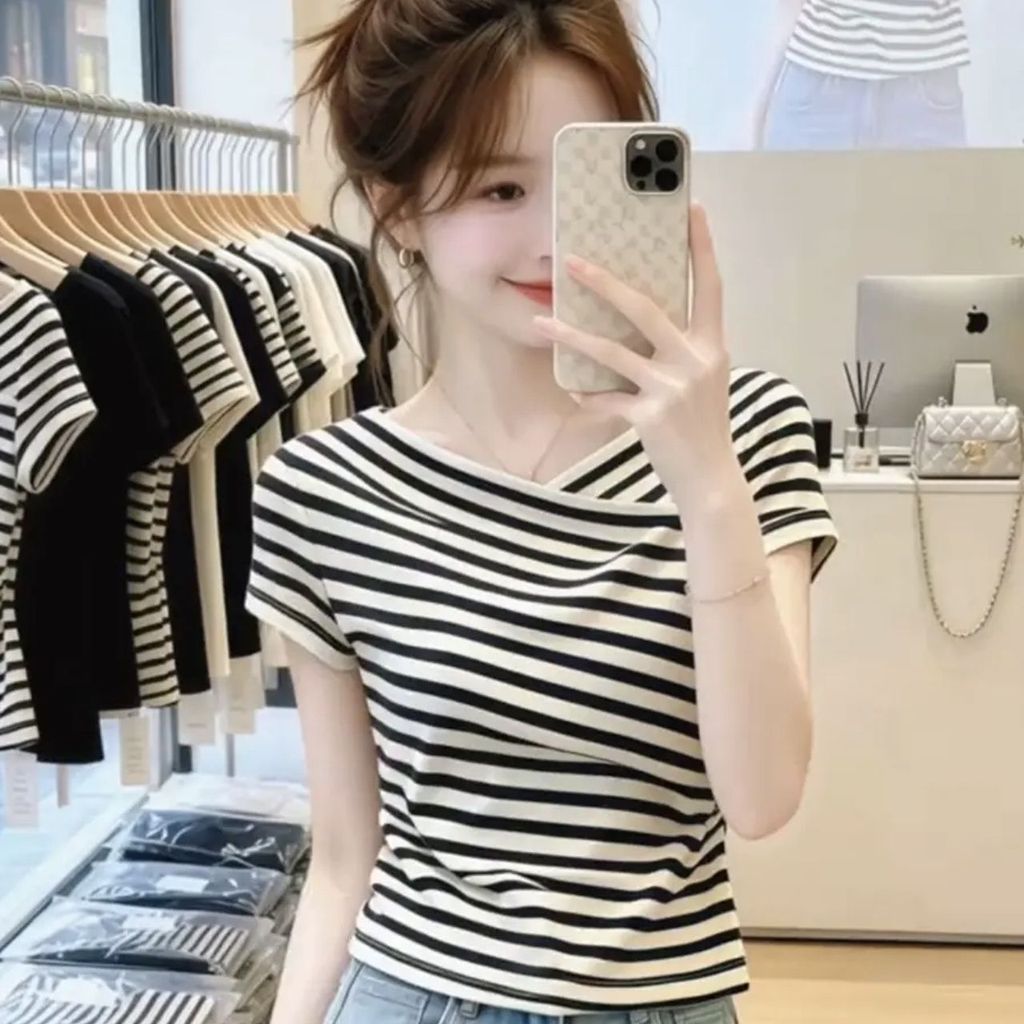 Sợi Ice Silk Ribbed Phong Cách Pháp Tính Khí Phong Cách Hàn Quốc Thiết Kế Cảm Giác Mỏng Phù Hợp Với Tất Cả Trận Đấu Cổ Chữ V Sọc