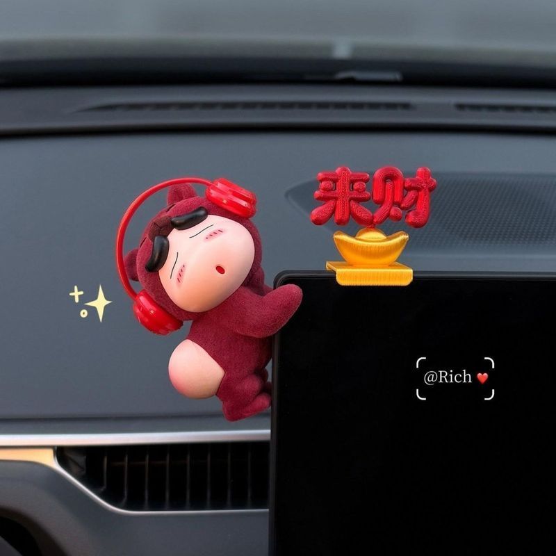 Hàng sẵn có Crayon Shin-chan Trang trí ô tô Trang trí màn hình ô tô Phụ kiện nội thất ô tô Trang trí