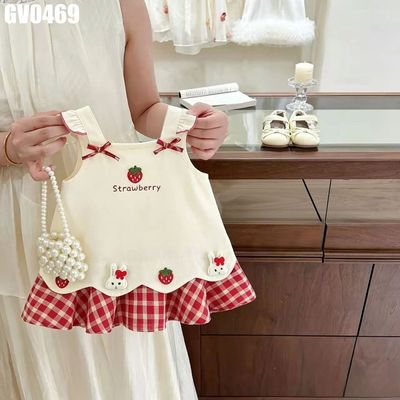 Váy Hai Dây Bé Gái Màu Kem Chân Váy Caro Đỏ Thêu Dâu Tây Thỏ Nổi Mềm Nhẹ MINTSCLOSET GV0469