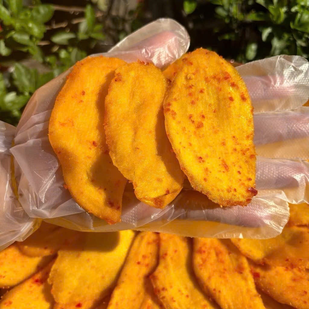 Xoài quê sấy MUỐI ỚT mềm dẻo ko xơ, chua ngọt cay mlem, ĂN VẶT NGON FOOD