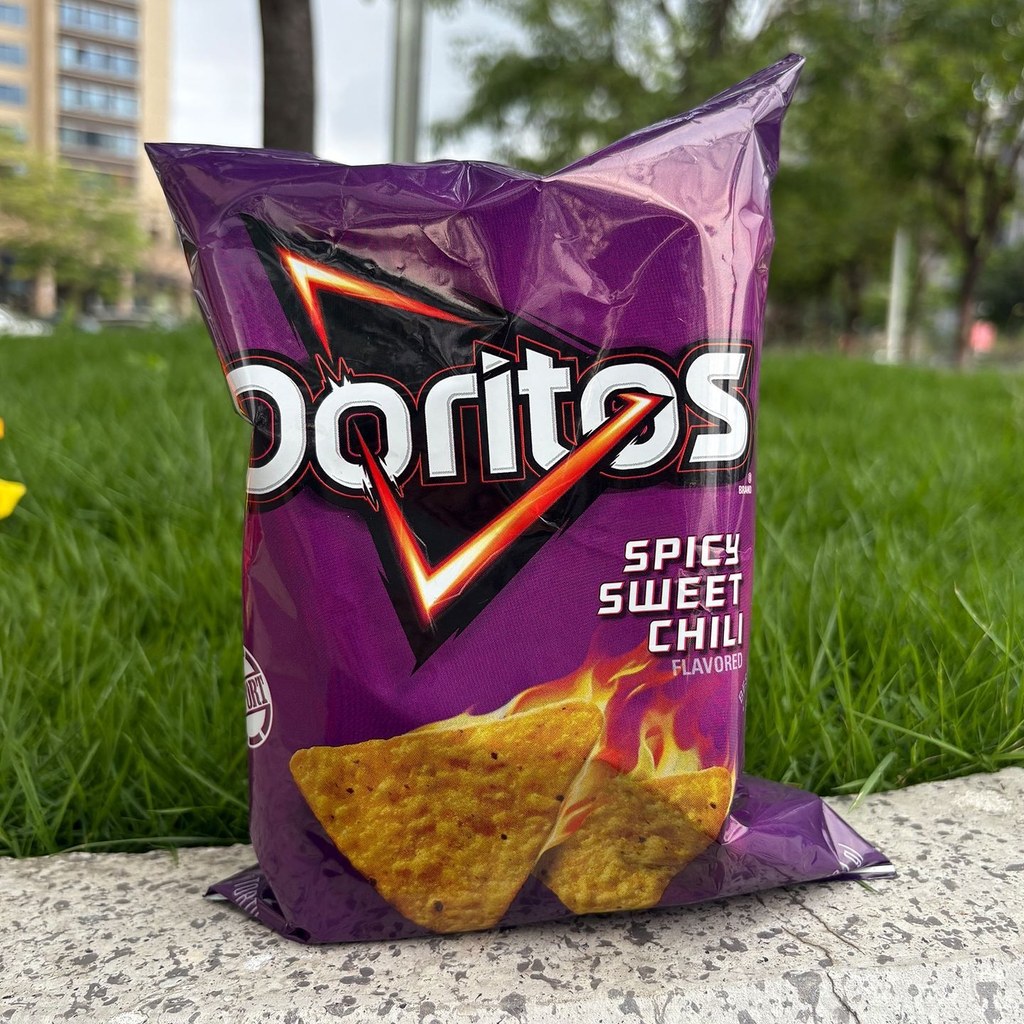 Nhập khẩu Doritos Doritos Farm Sweet Spicy Corn Flakes Đồ ăn nhẹ phồng thông thường 92,1g / gói LS70
