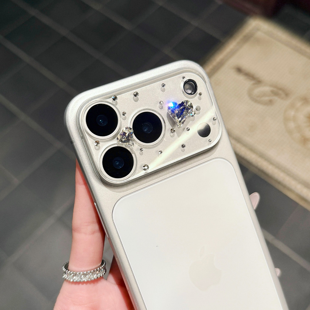 Độ phân giải cao Handmade Point Diamond Color Diamond Love iPhone17Pro / 17ProMax Bảo vệ ống kính Tí