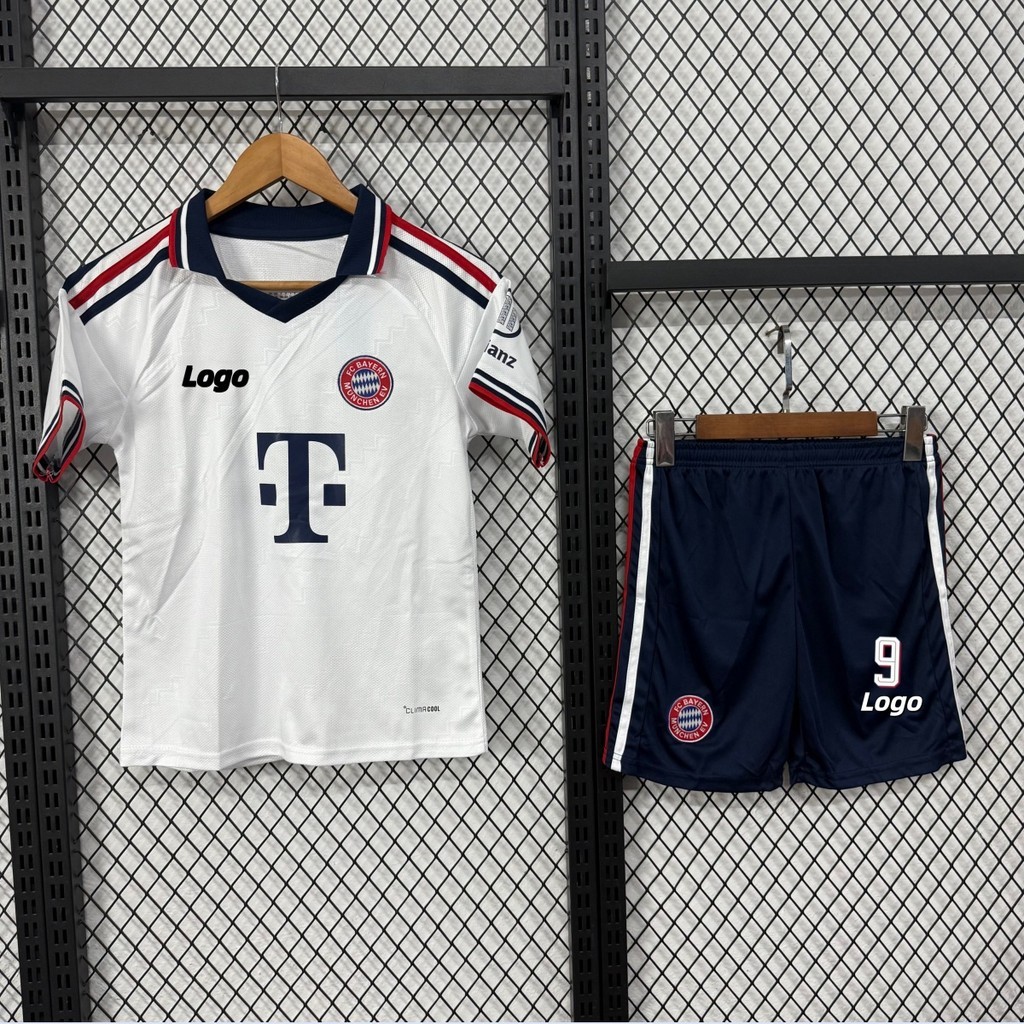 2026 / 27 FCBAYERN Munich Bộ áo đấu sân khách trẻ em Áo bóng đá và quần short màu trắng