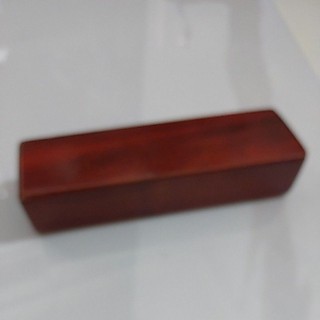 Cục gỗ ủi quần ao