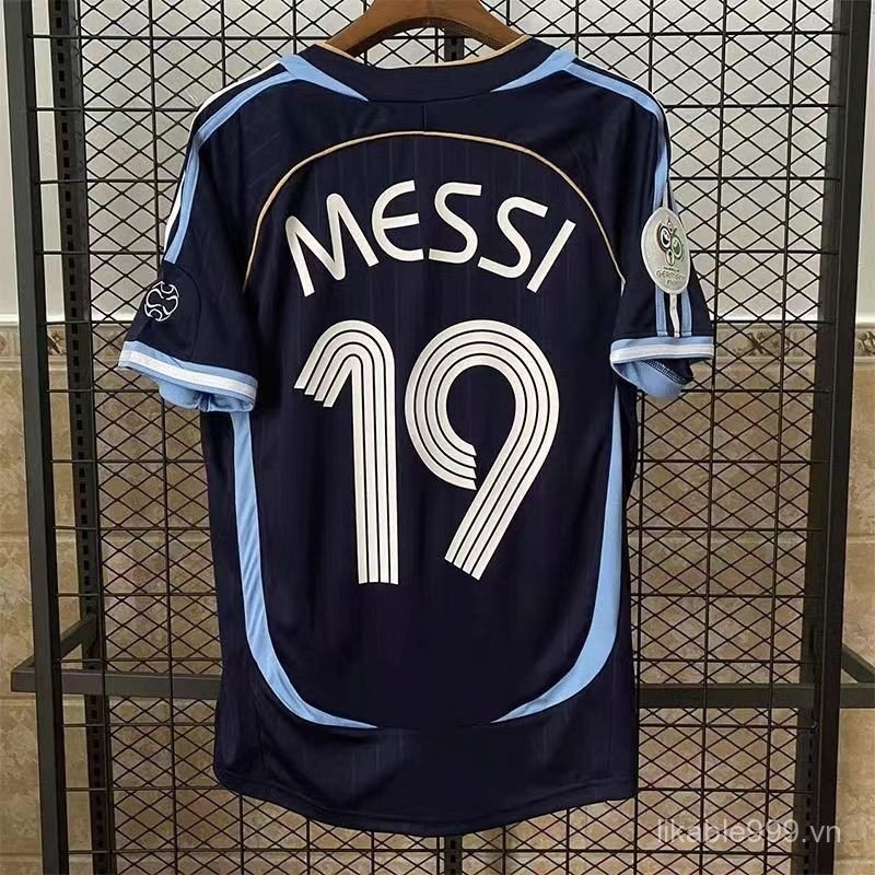 Áo thi đấu sân nhà và sân khách Argentina World Cup 2006 cho áo sơ mi bóng đá cổ điển Messi và Rique