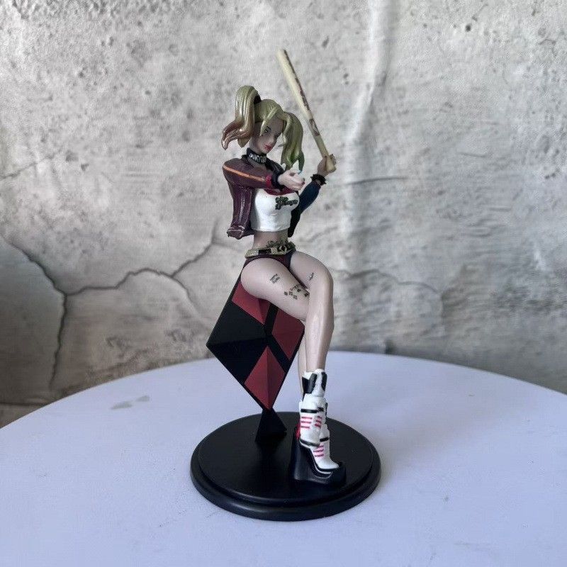 Ngồi Harley Quinn Harley Quinn Harley Quinn Đồ trang trí mô hình bóng chày Đồ trang trí đóng hộp hợp