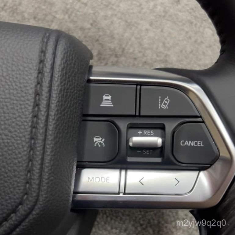 Bộ vô lăng carbon gỗ đào tổng hợp cho Toyota Land Cruiser Prado LC300 mẫu mới nâng cấp sang trọng