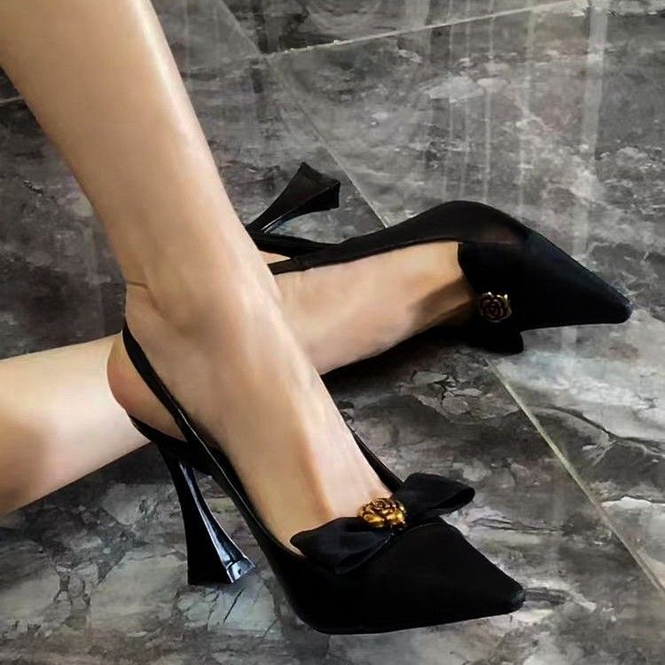 Giày Sandal Mũi Nhọn Cao Gót Nữ Camellia Nơ Flat Buckle Toe