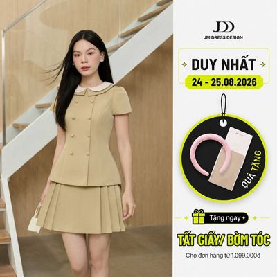Set Áo Kiểu Cách Điệu Lá Cổ, Giao 2 Hàng Cúc 2T52.2511, Chân Váy Xếp Ly Sườn Đai Bản Nhỏ A 4S37.2511. Set Đồ Công Sở JM