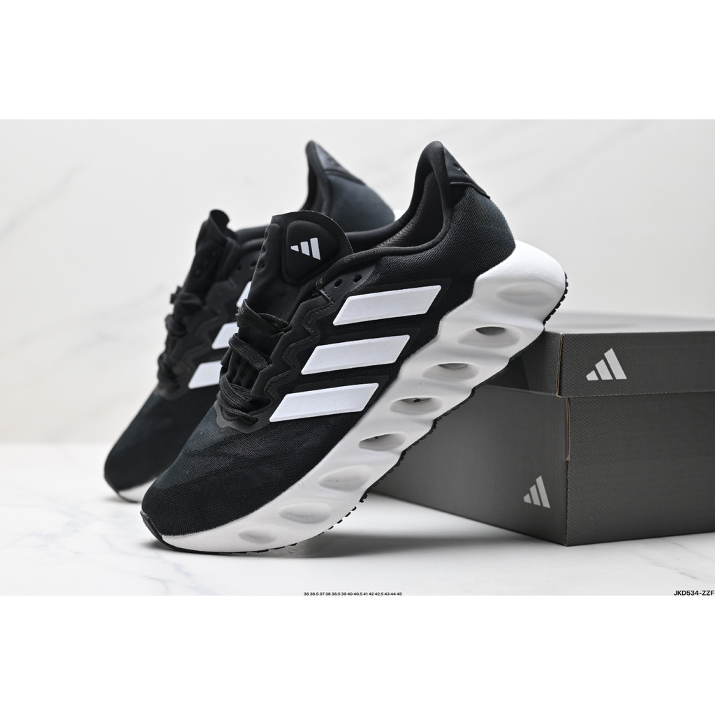 Giày chạy bộ thể thao thông thường Adidas SWITCH FWD M