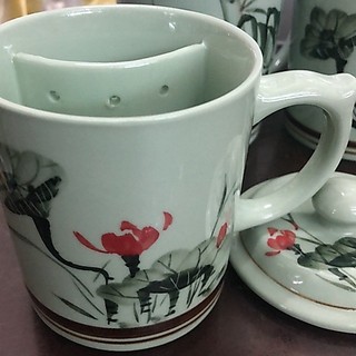 Ly có nắp C01