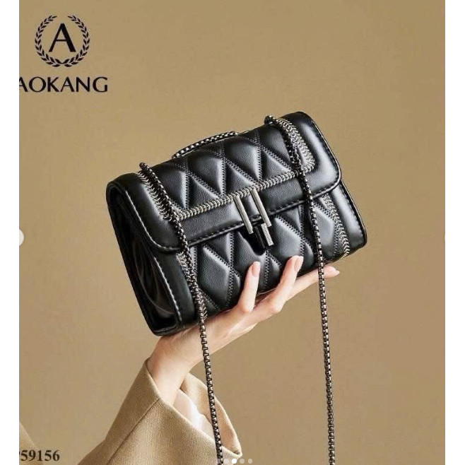 TÚI DA ĐEN  AOKANG HỌA TIẾT QUẢ TRÁM