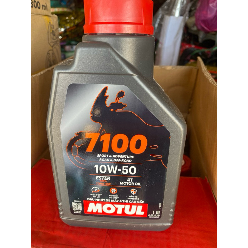 Nhớt xe máy tổng hợp Motul 7100 10W50 .