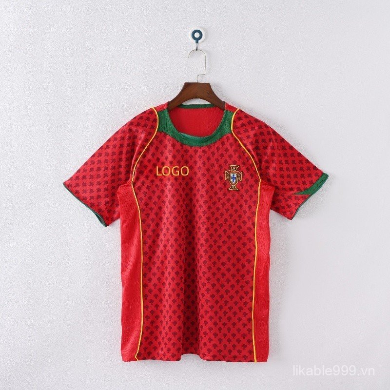 2004 Bồ Đào Nha National Home Retro Áo Bóng Đá Tay Ngắn Tùy Chỉnh Áo Thun Nam