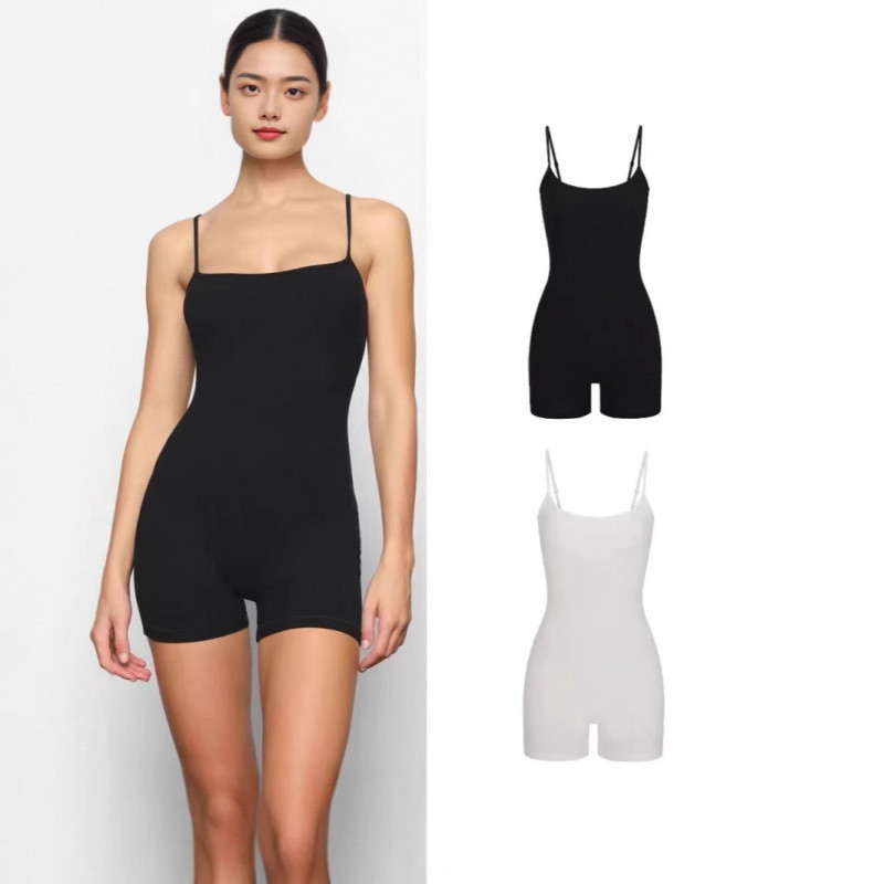 skims YuanYuanJiang Kardashian style SOFT LOUNGE SCOOP ONESIE Sleeveless one-piece three-quarter pan