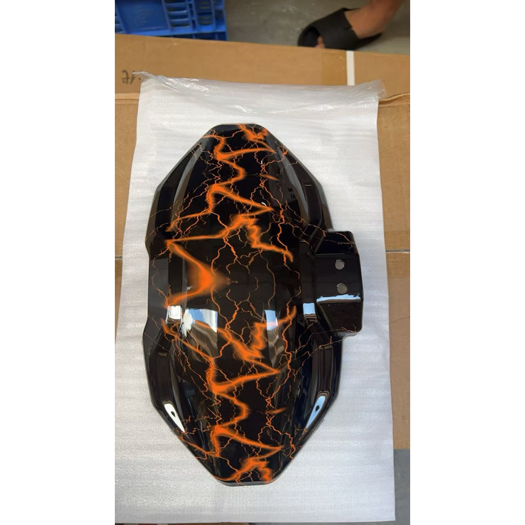 Miếng dè gắn cho chắn bùn vân carbon v2 loại đẹp