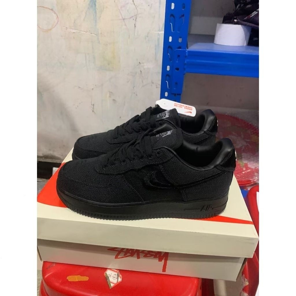 Giày thể thao nam Stussy Air Force 1 low Triple Black CZ9084-801