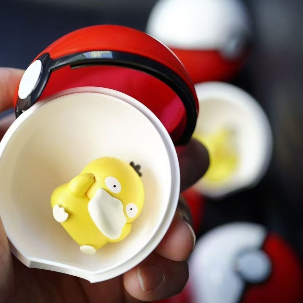 ❤❤✨Pokémon Pokémon Pikachu Little Fire Dragon Frog Seeds Ibrahimovic Duck Car Đồ trang trí dễ thương