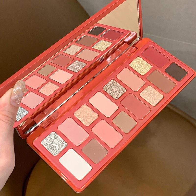 Camellia Light Pink Eyeshadow Palette has a cool and saturated vibe12y Snow Low Admires Brown Retro 