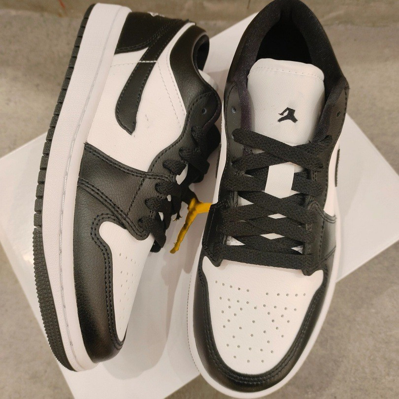 A aj1 Low-Top Dunk Black White Panda SB Nam Nữ Giày Top Layer Da Giày Bóng Rổ Bán Hàng Trực Tiếp Trắ
