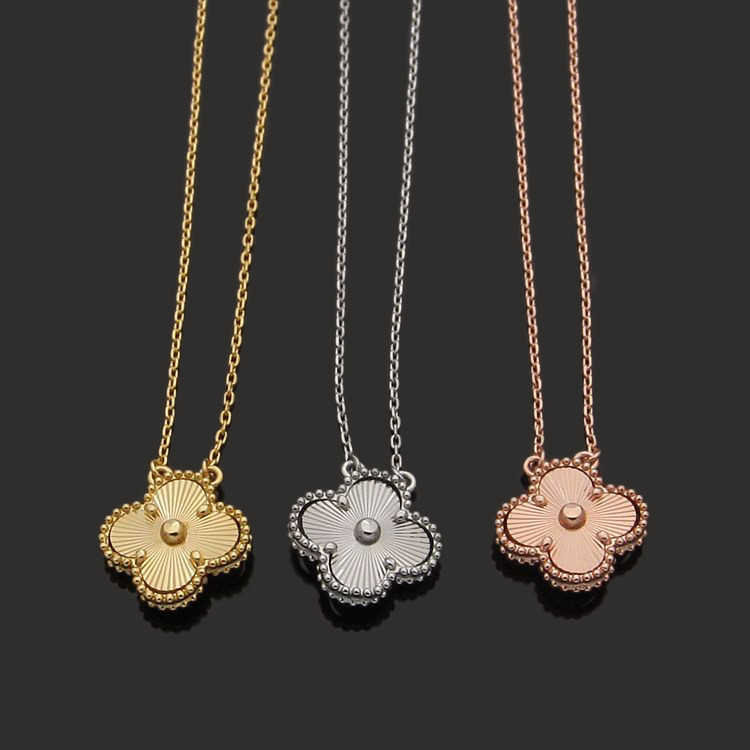 4VVF Carved gold four-leaf clover necklace for women, carved jewelry necklace