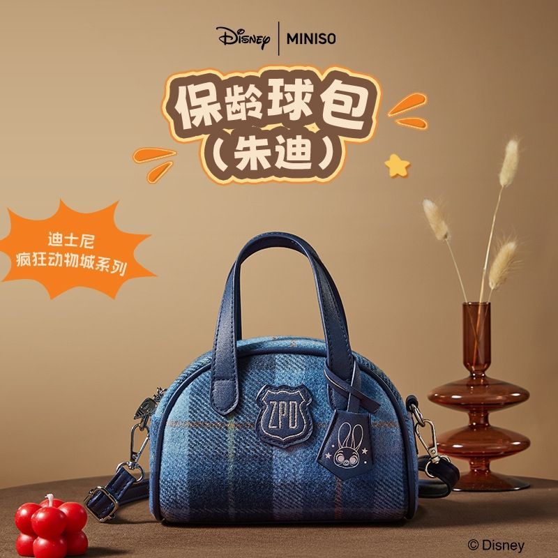 Spot Goods#MINISO Miniso Premium Discount n Zootopia Series Bowling Bag Cute Daily Portable Bag0603h