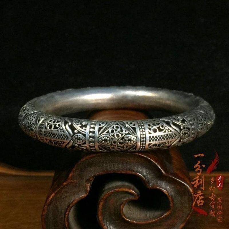 HELLO ~ ~ Bộ sưu tập cổ Handmade Cũ Silversmith Vòng tay bạc rỗng Dân gian Tùy chỉnh Yaozhai Cổ Benm