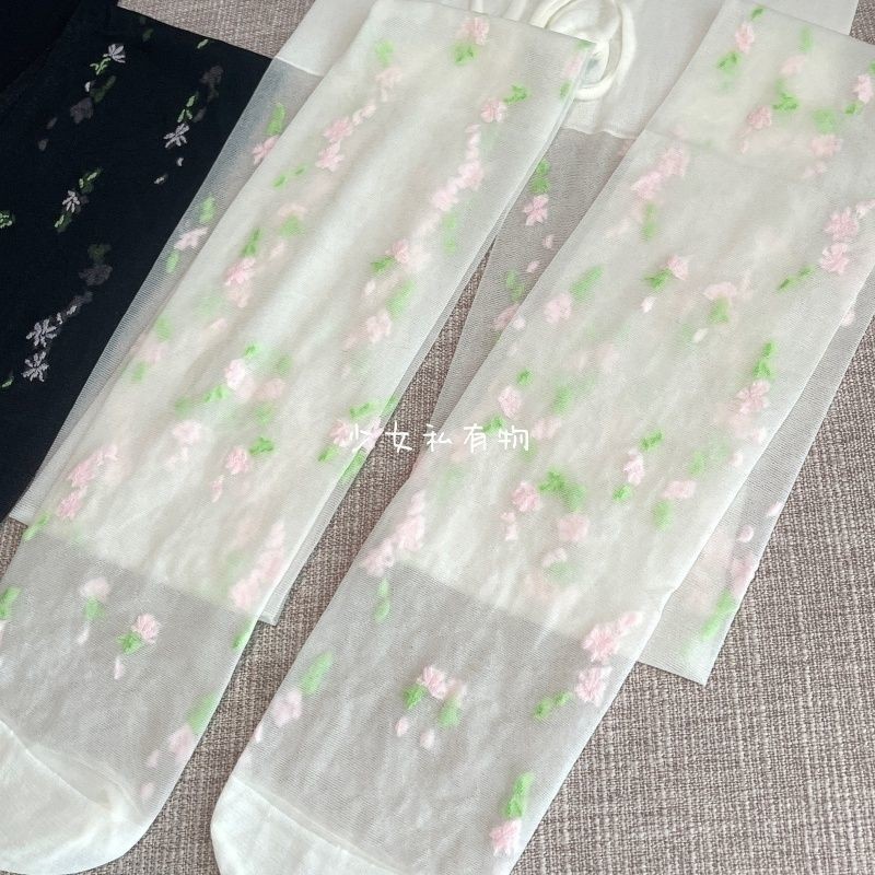 Vớ hoa cổ tích màu sữa phong cách Gothic, style Nhật Bản