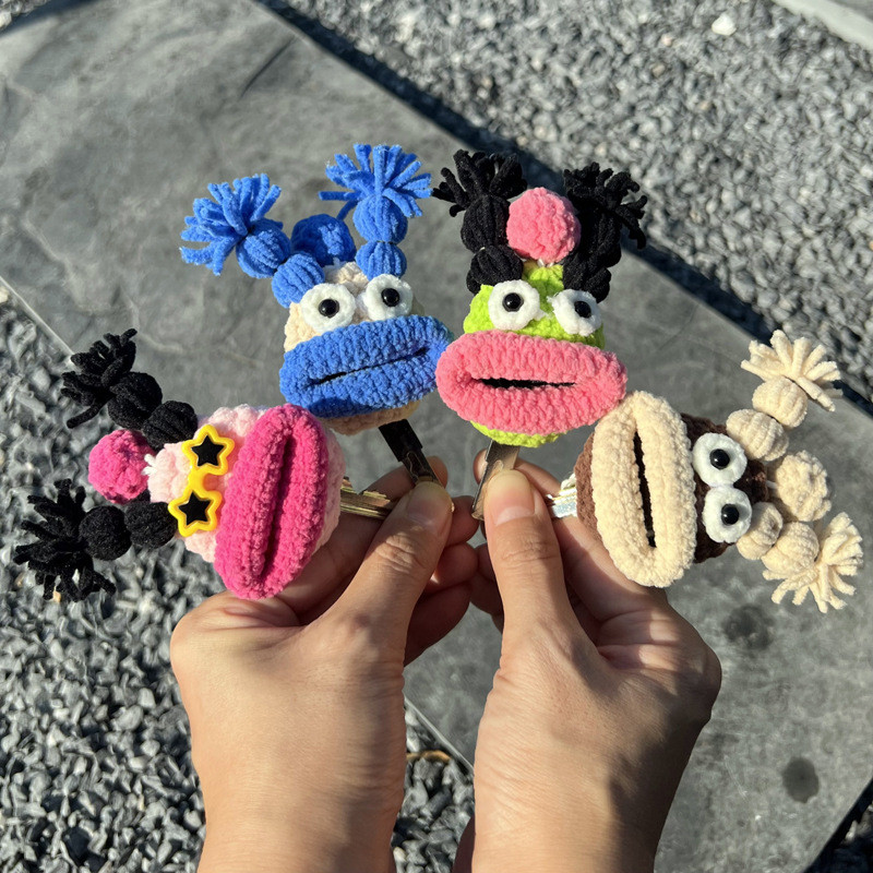 【Ready Stock】 Plush Cute Ugly and Cute Sausage Mouth Key Case Household Key Protector Wool Woven Big