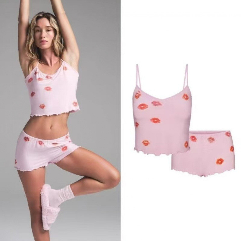 Skims Kardashian and Park Chae-young's same style sleep Valentine's Day Red Lip Ruffled Trim Camisol