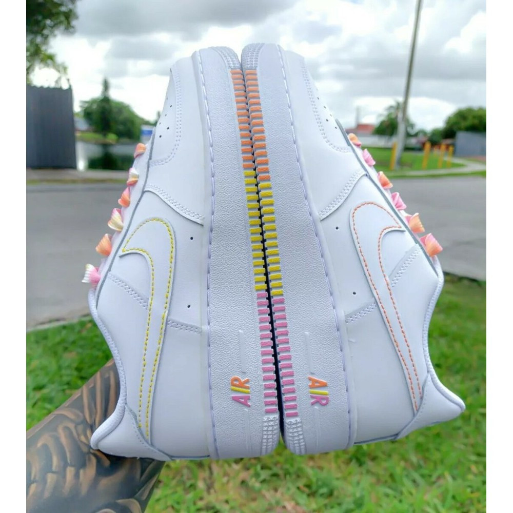 Giày Air Force 1 dành cho nữ, trắng và tím đinh hương, size MultiGirls