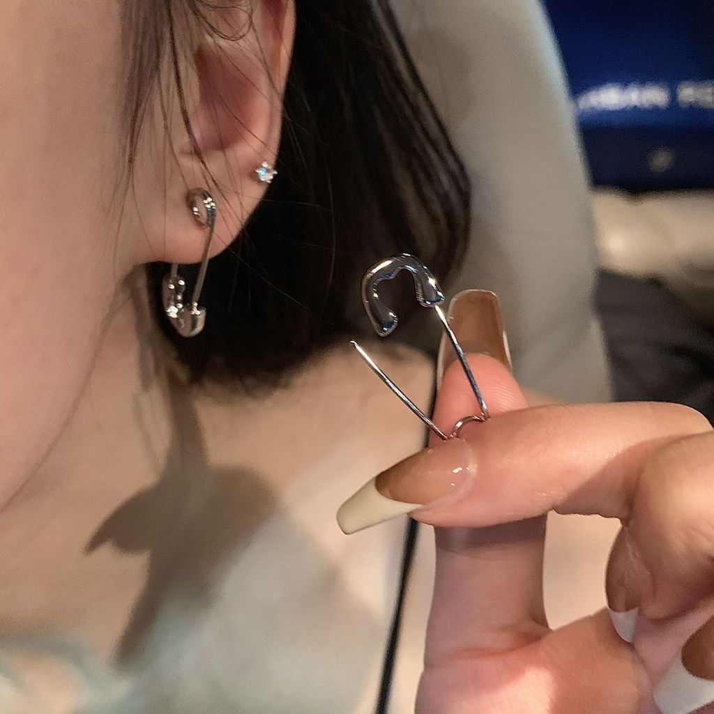 <[Quần áo nữ của Muxi] Bông tai nữ cao cấp thiết kế niche với chân cong.