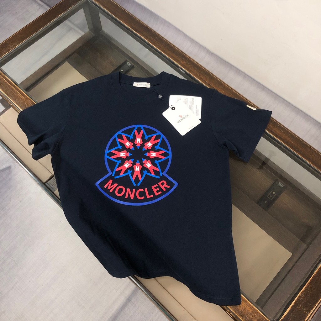 Áo thun Moncler nam nữ style retro thể thao