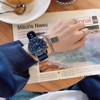 Sản phẩm mới Hàng có sẵn 2025 Đồng hồ thể thao phù hợp cho nam Tắt tiếng chống nước Đồng hồ sinh viên nhẹ sang trọng Niche Đồng hồ thạch anh cao cấp20260323