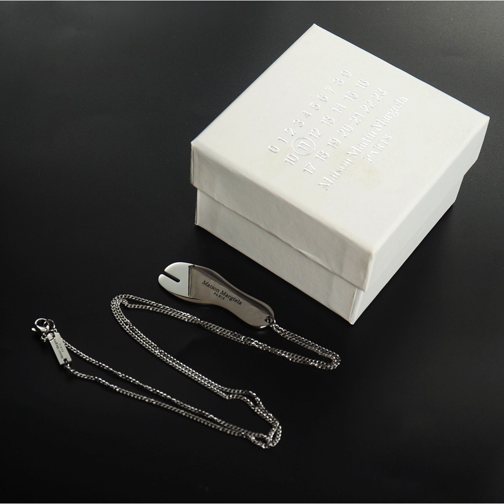 MM6 Mobius Ring Necklace Collarbone Chain ins Trendy design Couple Vintage