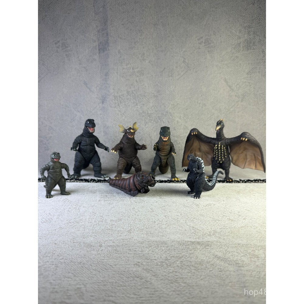 Hàng rời MEZCO Ant Godzilla 5 Khớp Di Chuyển Được Vua Quái Vật Hình Đồ Trang Trí