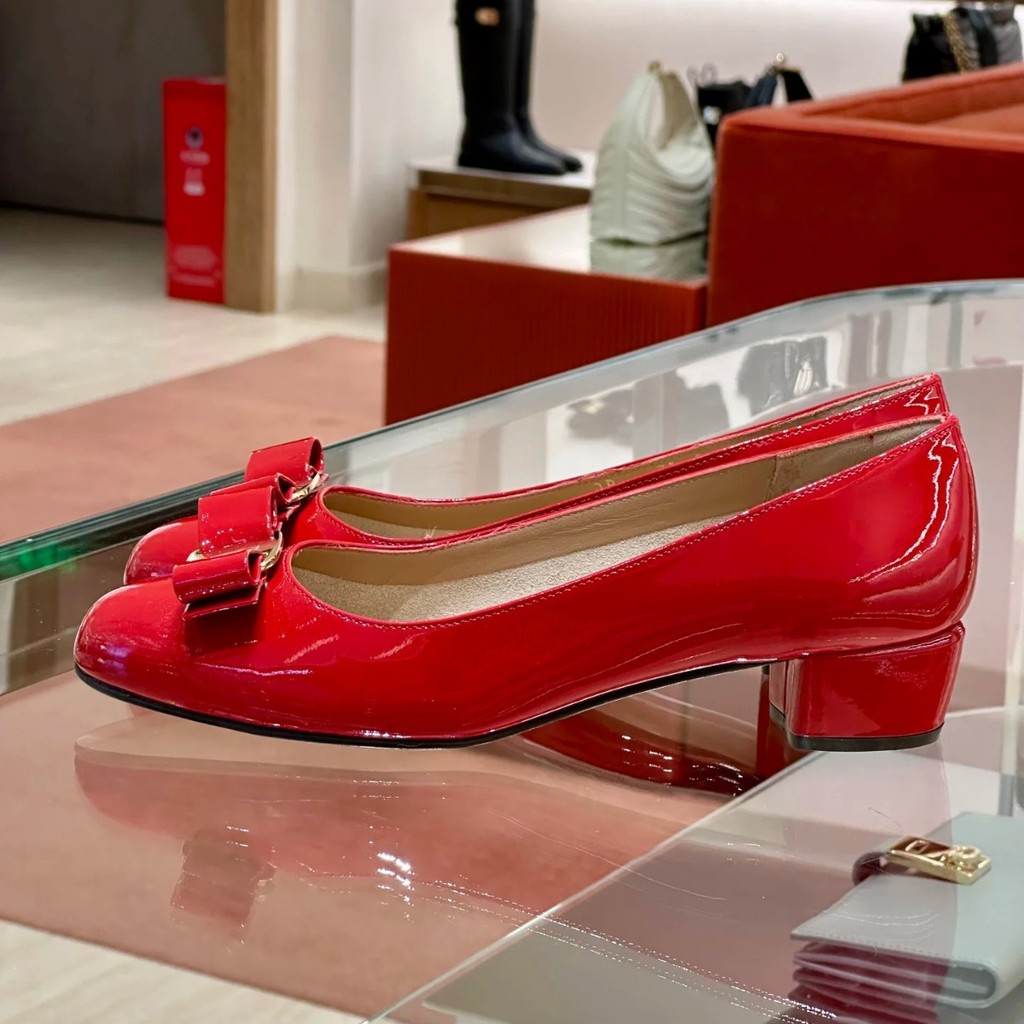 Giày cao gót Feijia cùng phong cách Red Mary Jane