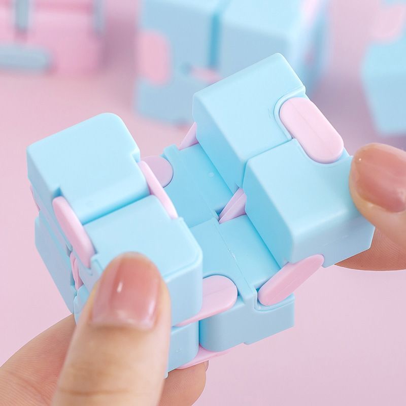 2026 Phong Cách Mới Đa Dạng Vô Hạn Khối Rubik Flip Pocket Dice Rubik 's Cube Creative Finger Rubik '